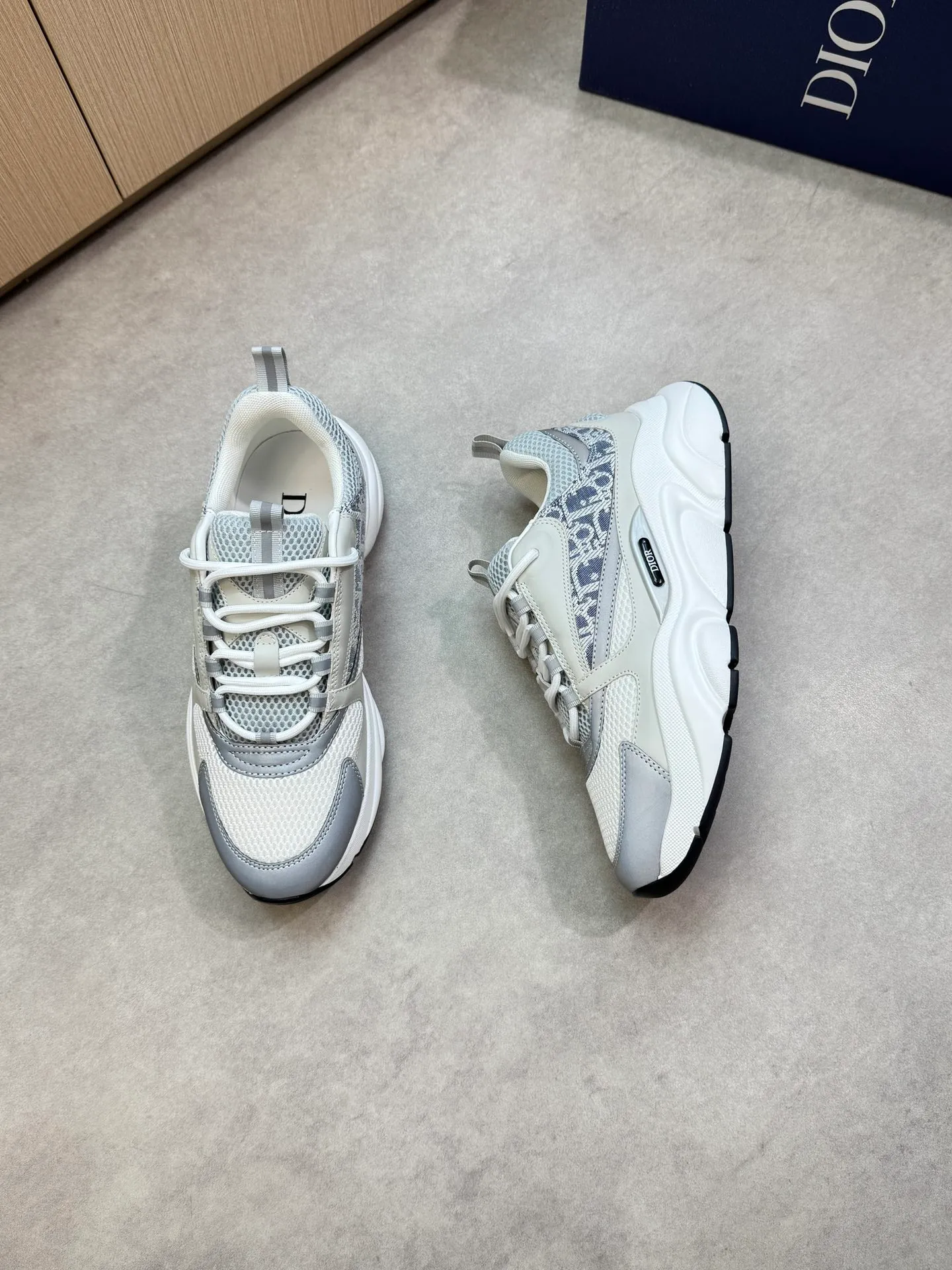 Factory price: 460💰[Dior] Dior - high-end quality original order 🔍🔍🔍 casual sports shoes - upper: 🔝 stone pattern calfskin, high silk mesh canvas, brand totem cloth, tongue and heel; reflective brand webbing - lining: brand canvas - original: ultra-light T men's shoes 💰U foam rubber; two-color molded outsole -Ultra-high quality control·Fine workmanship: highlighted (high-end·nobility·grade) -Size: 39-44 (38, 45, 46, 47, can be customized)·D9285
